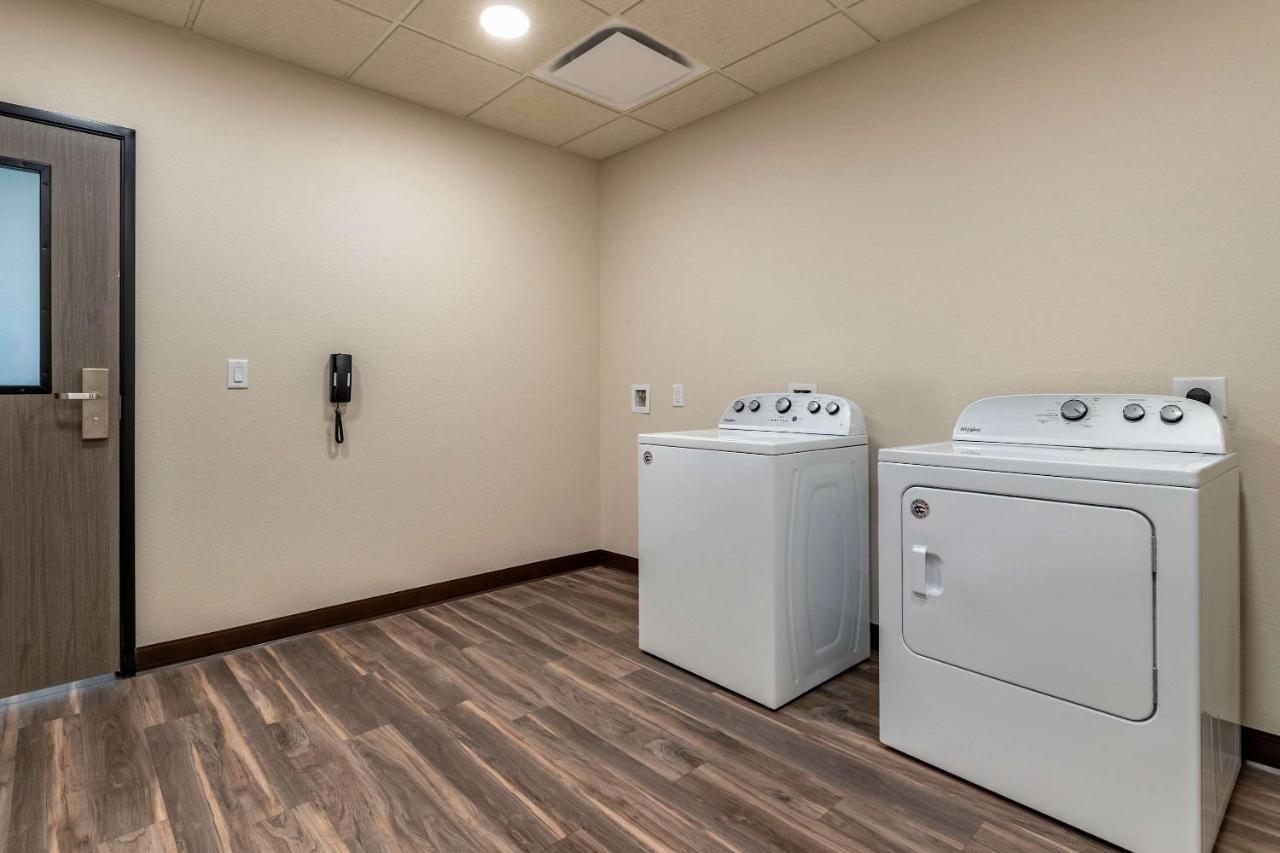 Mainstay Suites Waukee-West Des Moines Eksteriør billede
